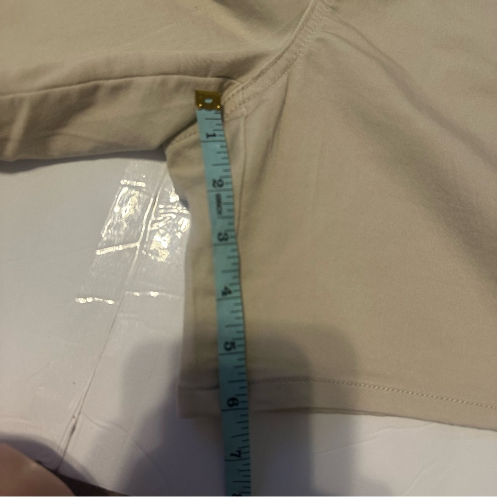 Women's Tan Shorts Khaki & Company Size 8 Summer Vacation Casual Modest - Picture 4 of 6